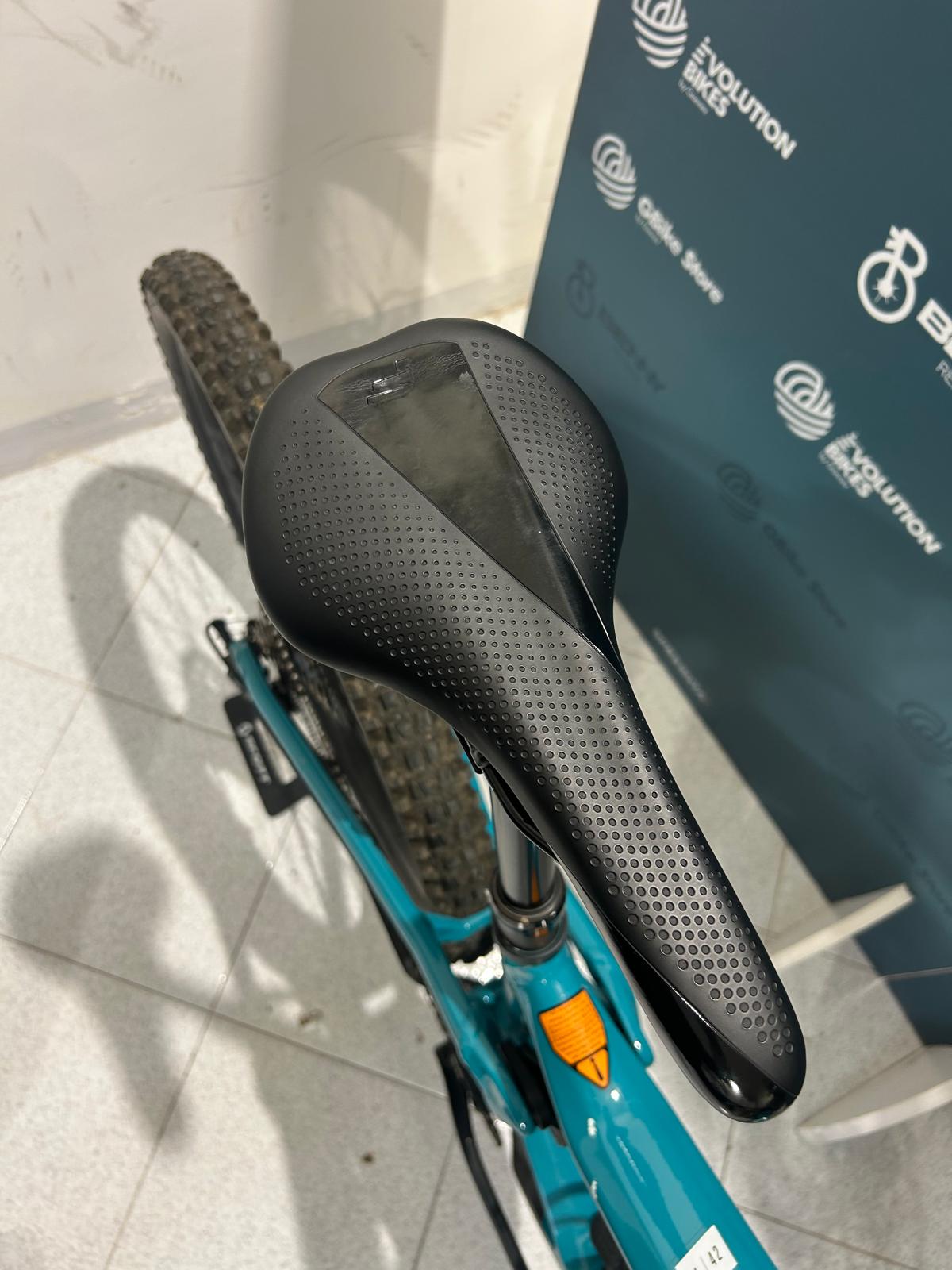 Enfoque JAM 2 7.8 Tamaño M - Usado