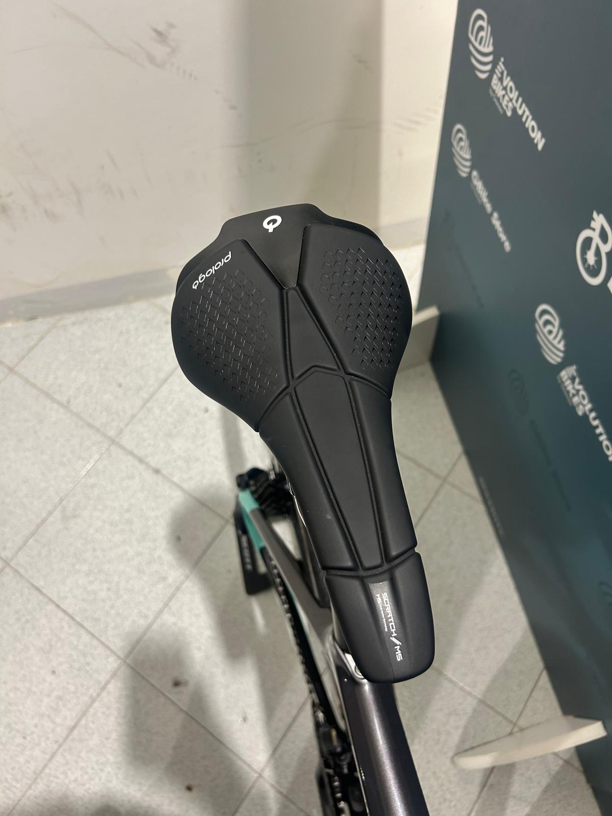 Very special whites Size 57 - Used