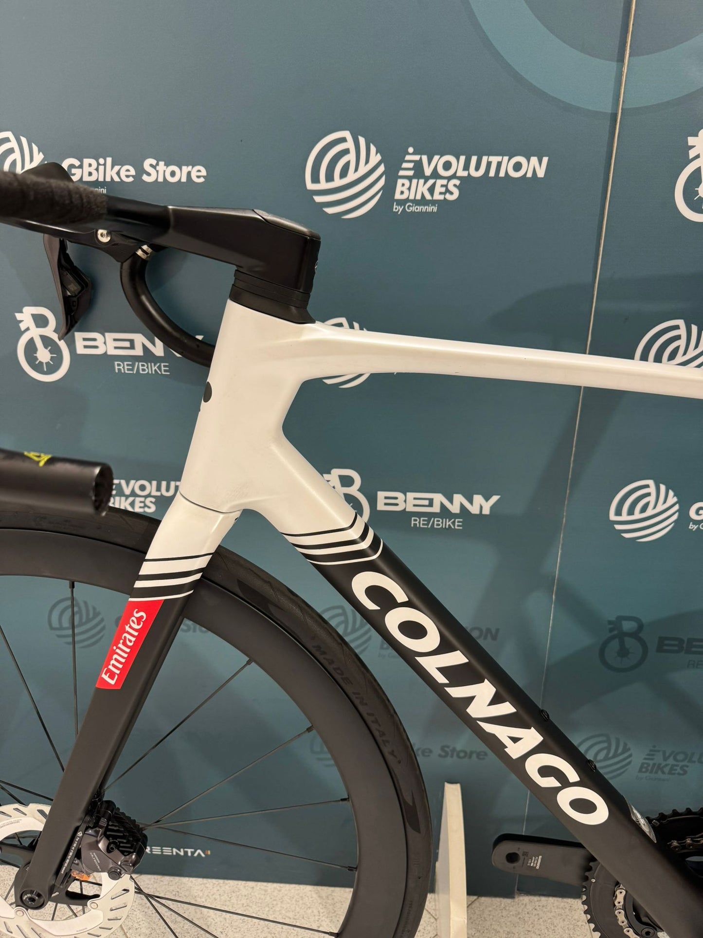 Colnago V5RS Ultegra Di2 R8170 SC45 Rozmiar 510 - Demo