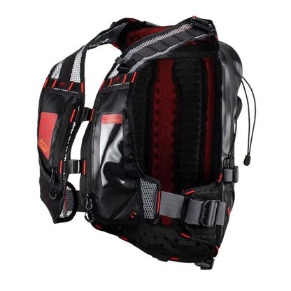 WP 2.0 Leader Hydradri backpack with 2 -liter water bag and 5 -liter transport