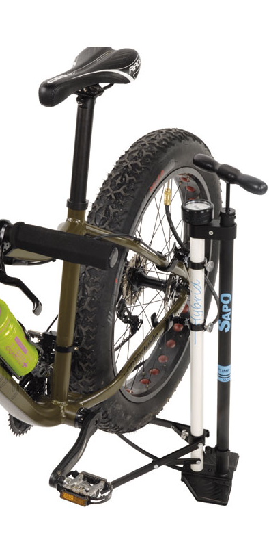 Pompe au sol et stand de Flod Hybrid 097