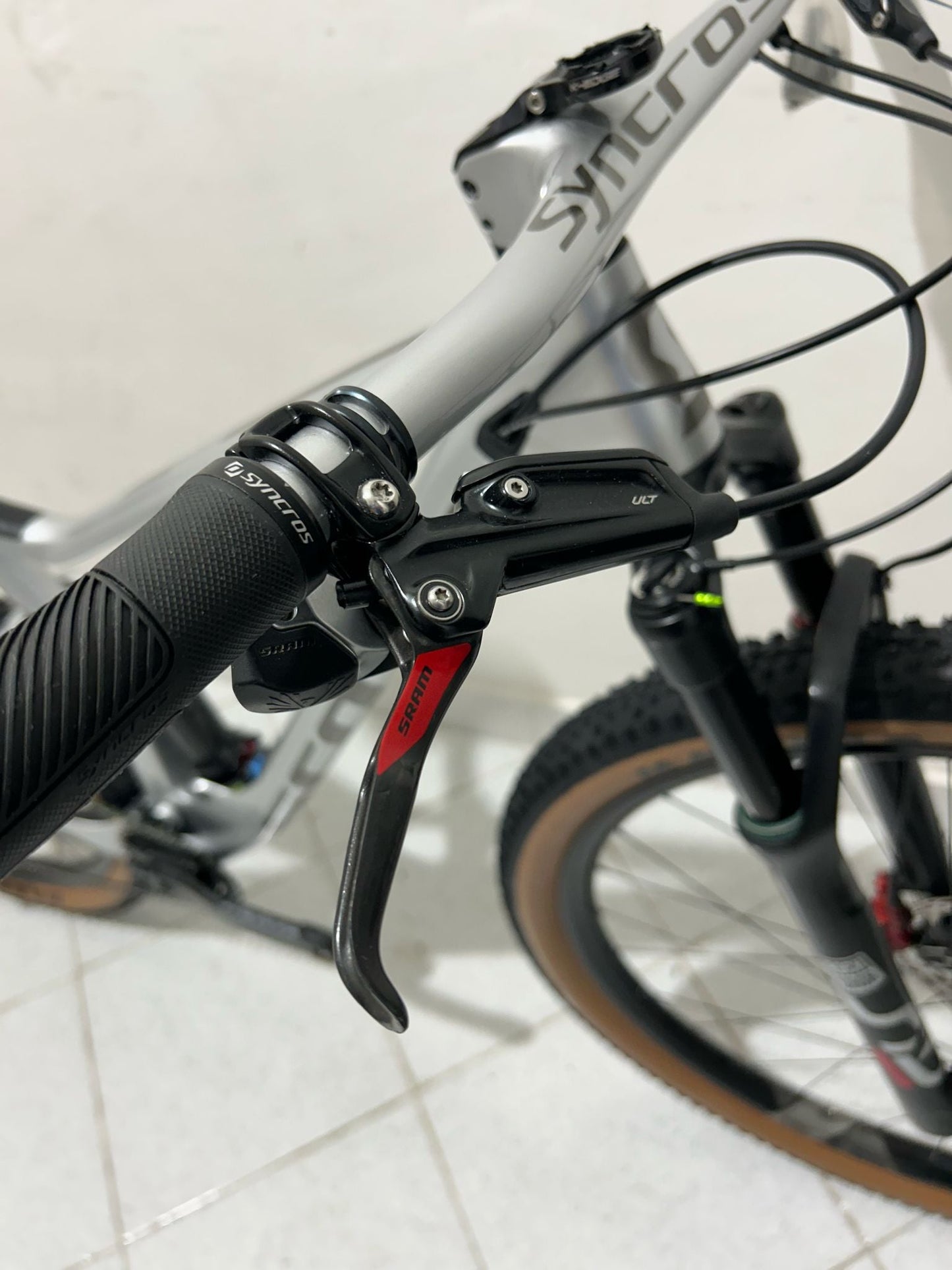 Scott Spark RC Edição Limitada "N1NO Schurter" Tamanho M - Usado