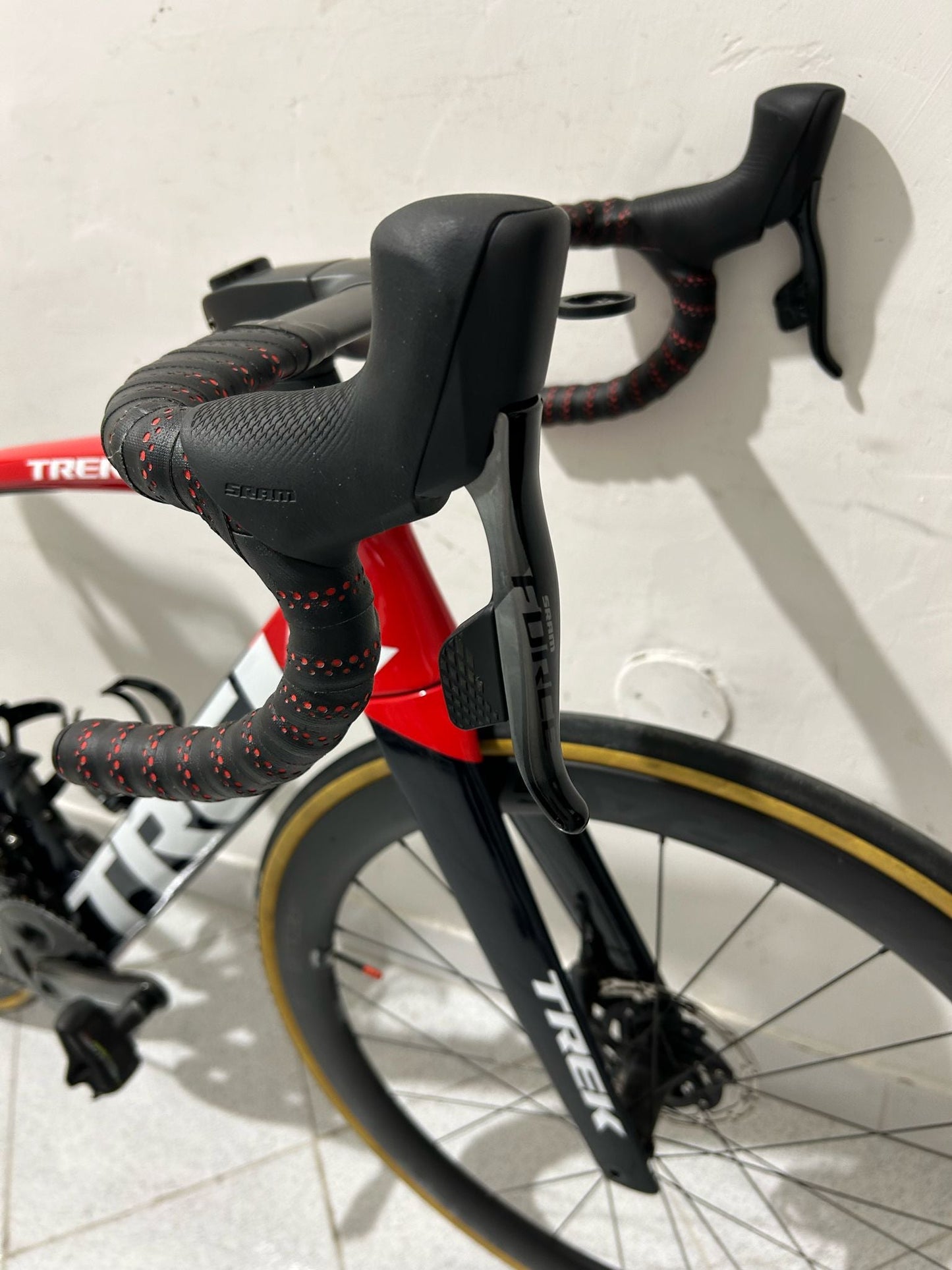 Trek Madone SLR 7 AXS Gen 6 Tamanho 56 - Usado