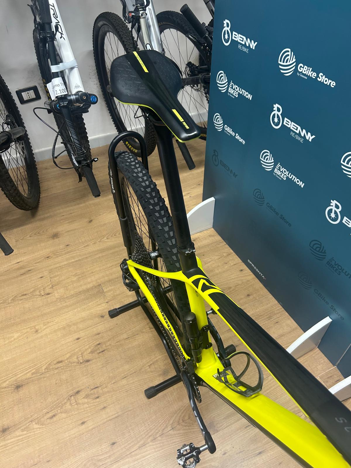 Scott Escamas RC Tamaño de la copa mundial M - Usado