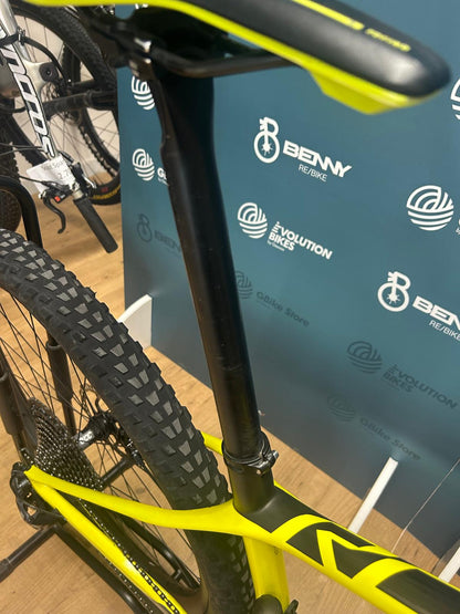 Scott Escamas RC Tamaño de la copa mundial M - Usado