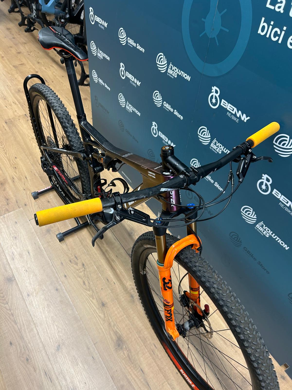 Cut Protek Futura Limited Edition L - Używany