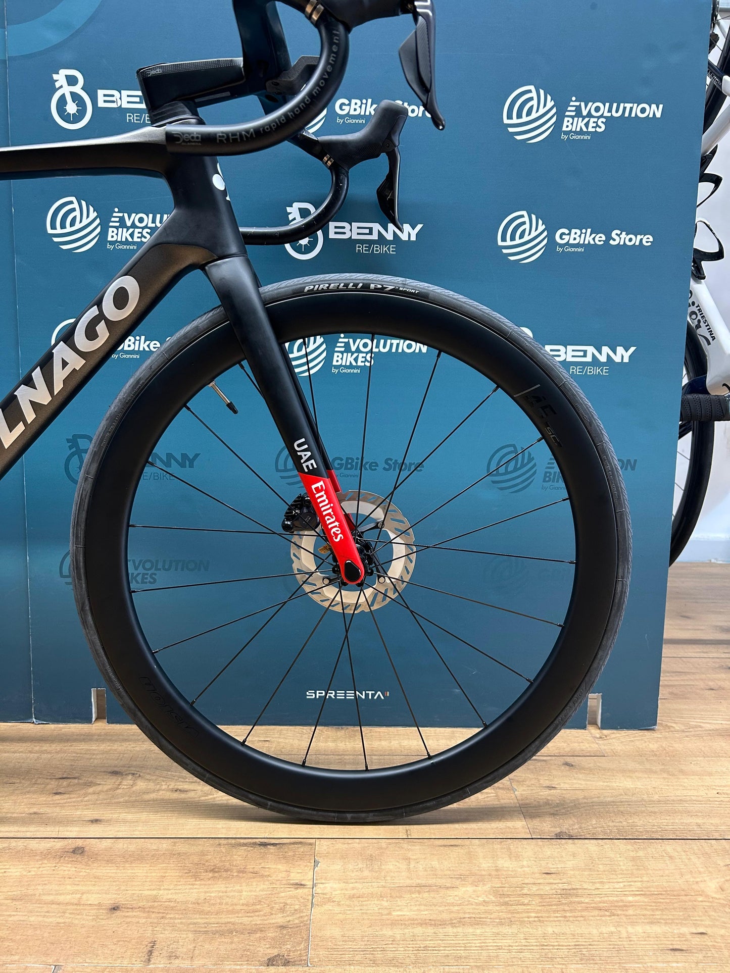 Colnago V4rs UAE Emirates Size 510 - Demo Test