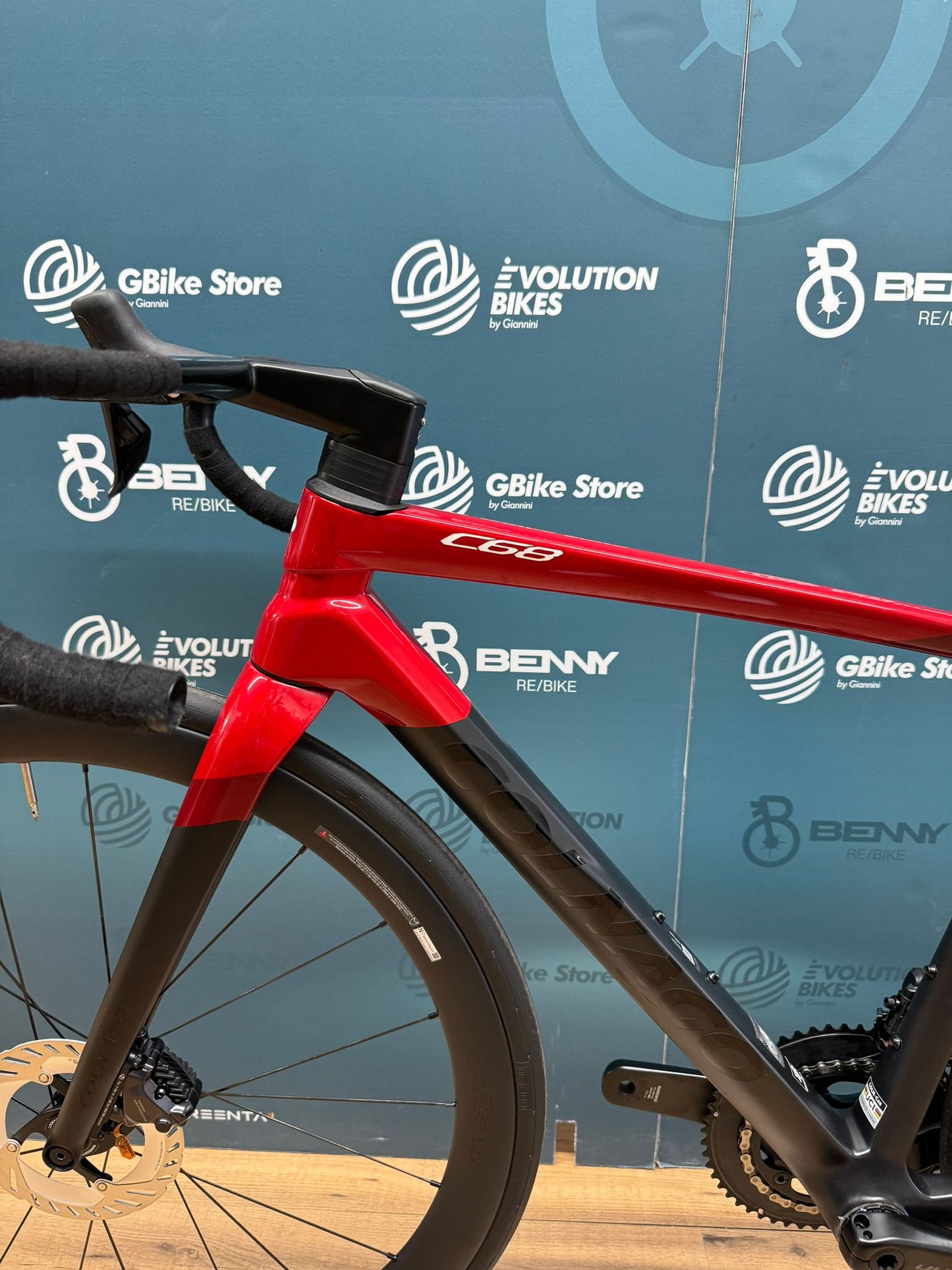 Colnago C68 Road Disc Ultegra Di2 12v Taglia 45.5 - Usata