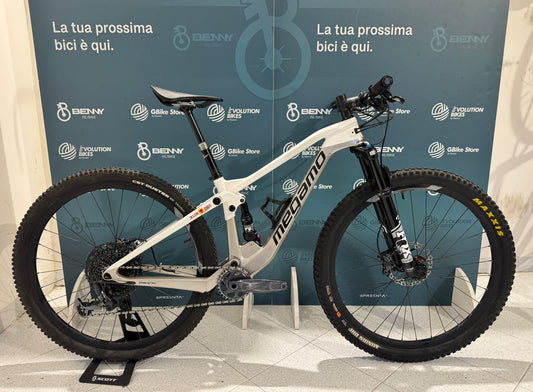 Tamaño de la pista Megamo S - Usado