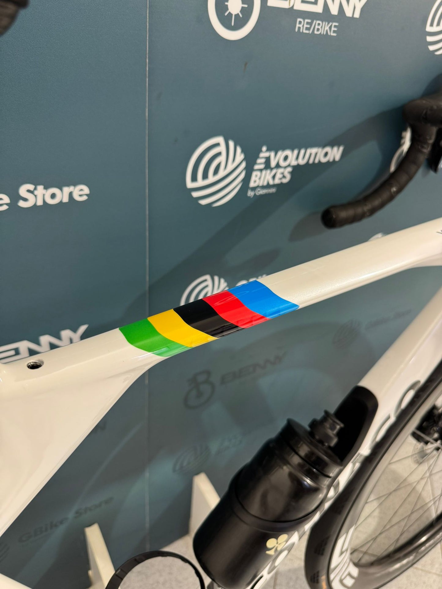 Colnago Y1Rs Dura Ace Di2 Enve SES 4.5 Taille XS - Démos