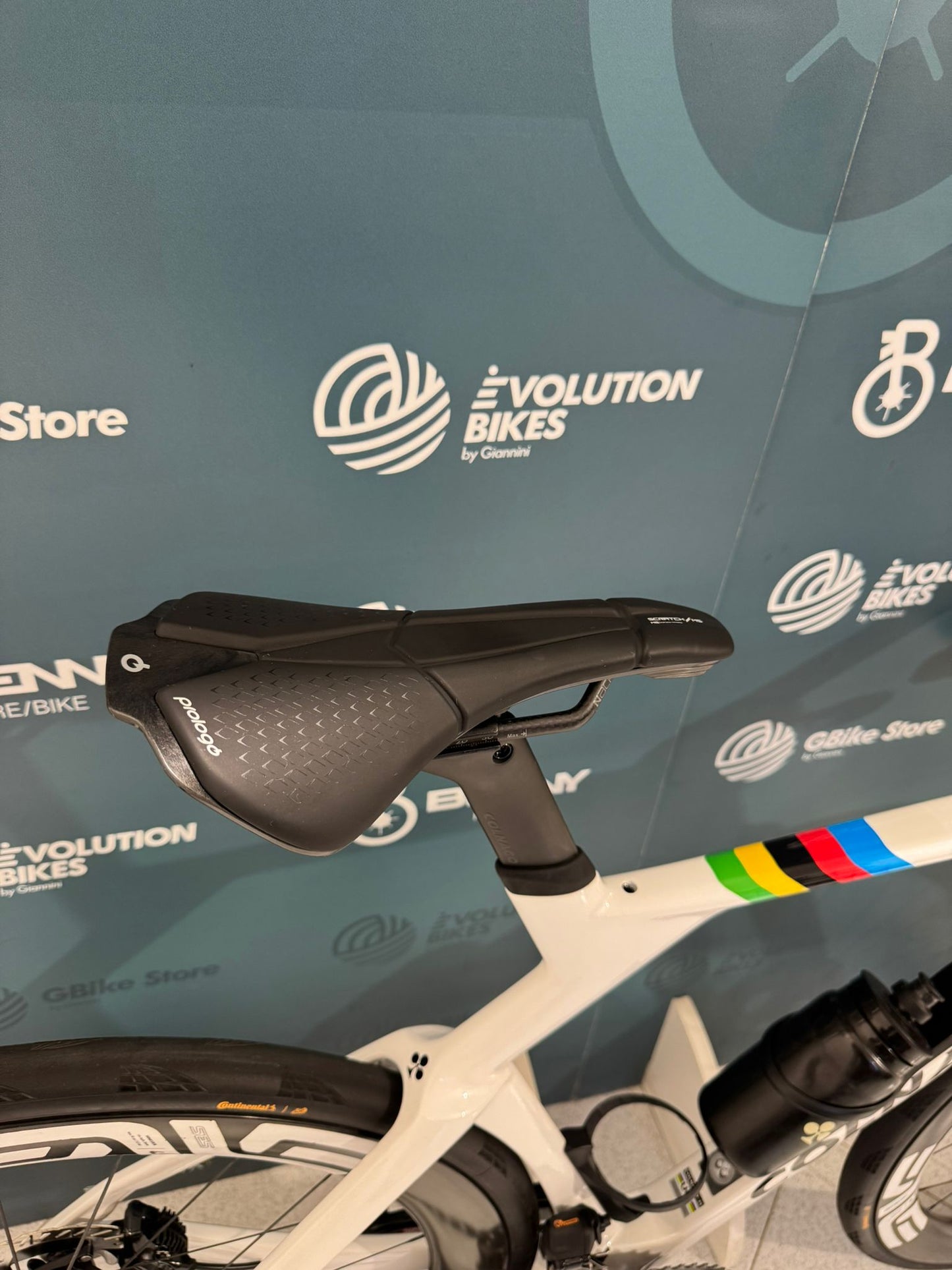 Colnago Y1Rs Dura Ace Di2 Enve SES 4.5 Taille XS - Démos