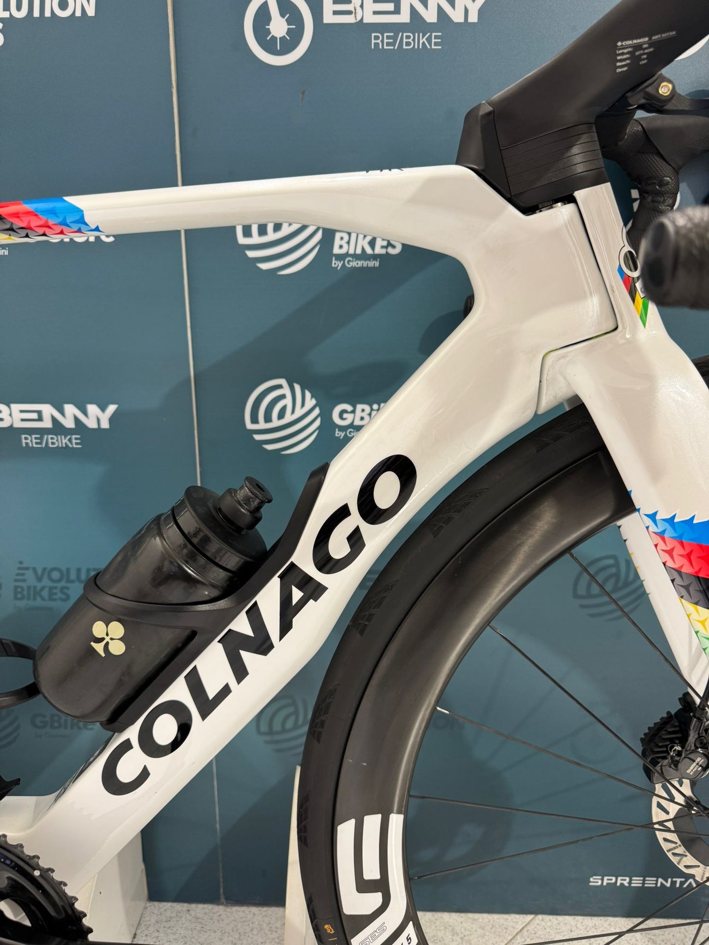 Colnago Y1Rs Dura Ace Di2 Enve SES 4.5 Taille XS - Démos