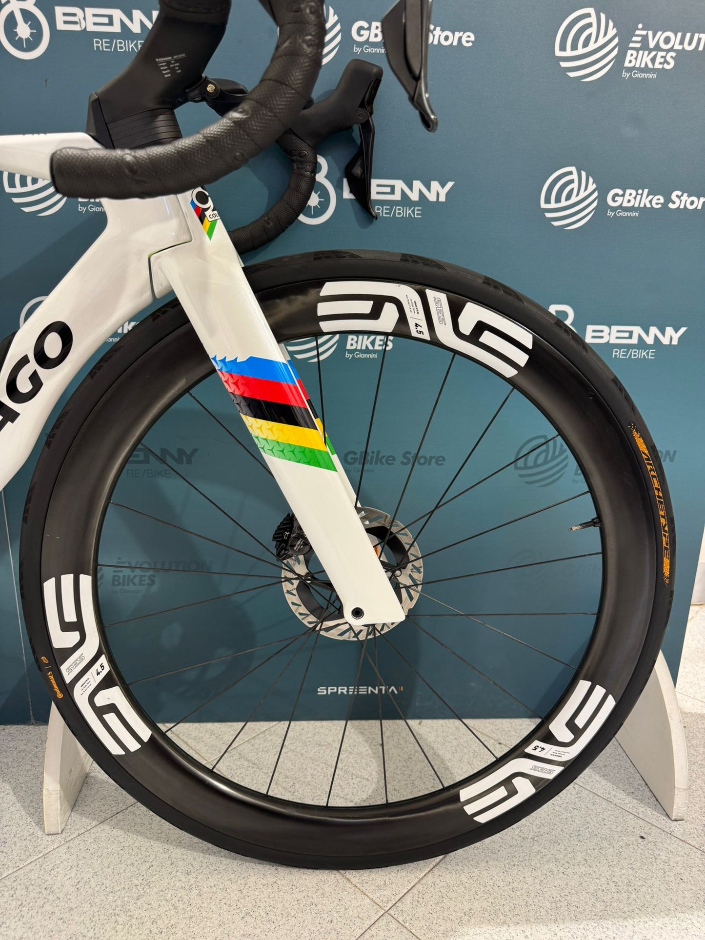 Colnago Y1Rs Dura Ace Di2 Enve SES 4.5 Taille XS - Démos