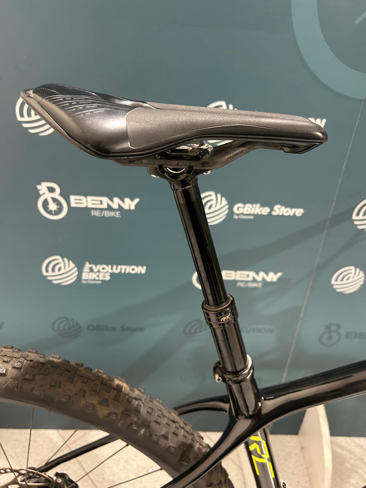 Scott Scale Tamaño de la Copa del Mundo RC 900 M - Usado