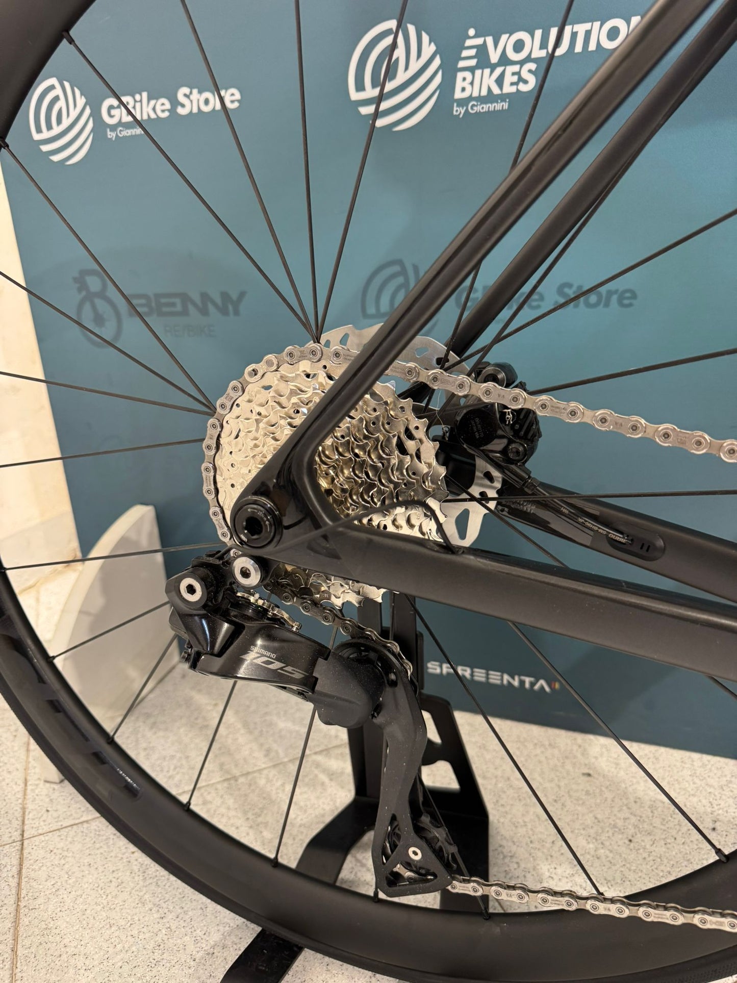 Trek Madone SL 6. 8. Januar 2025 Größe ML – Demo