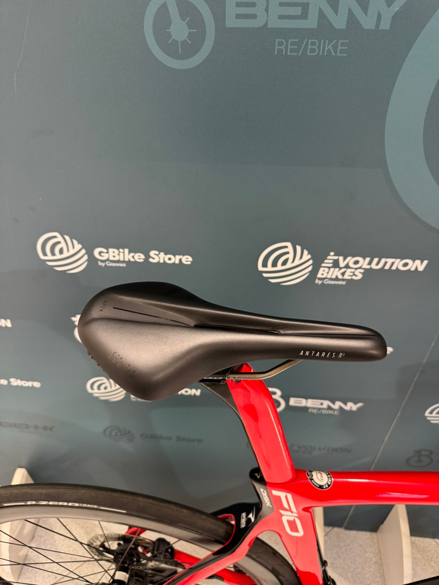 Pinarello Dogma F10 Disc AXS Size 54 - Used