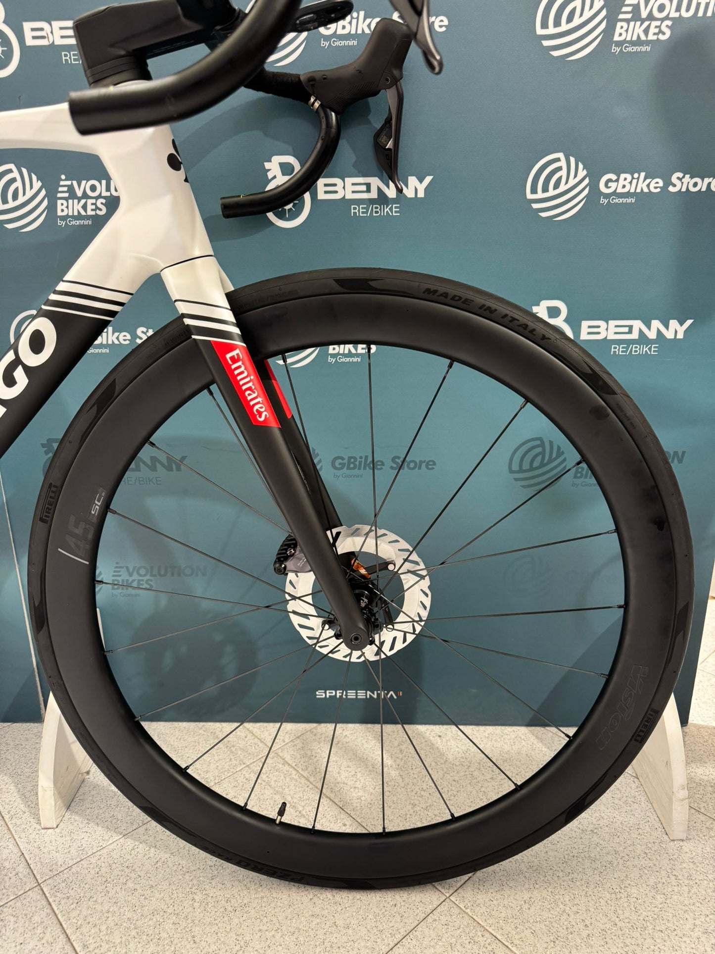 Colnago V5RS Ultegra Di2 R8170 SC45 Taille 510 - Démo