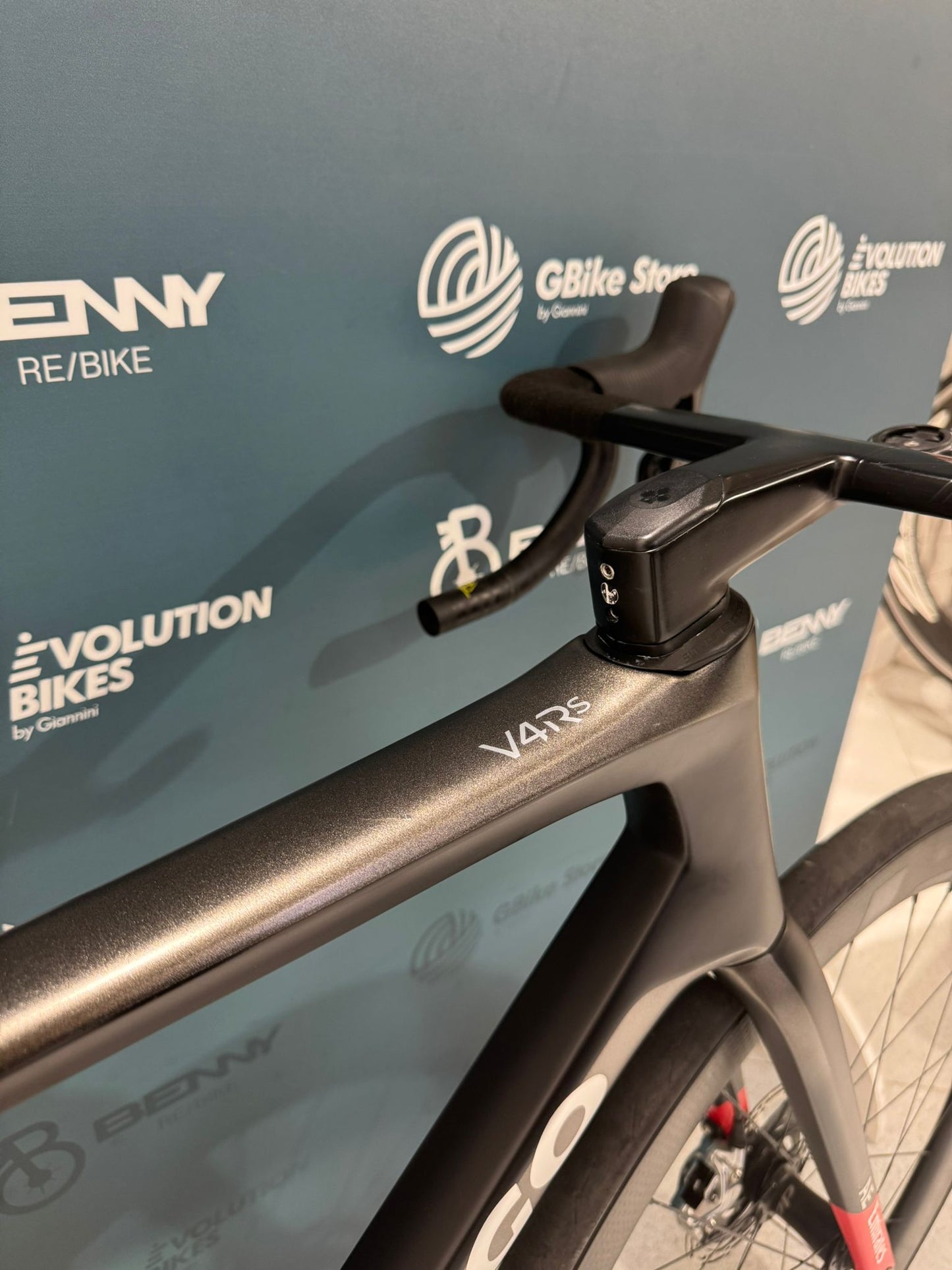 Colnago V4Rs AXS UAE Emirates Tamaño 510 - Usado