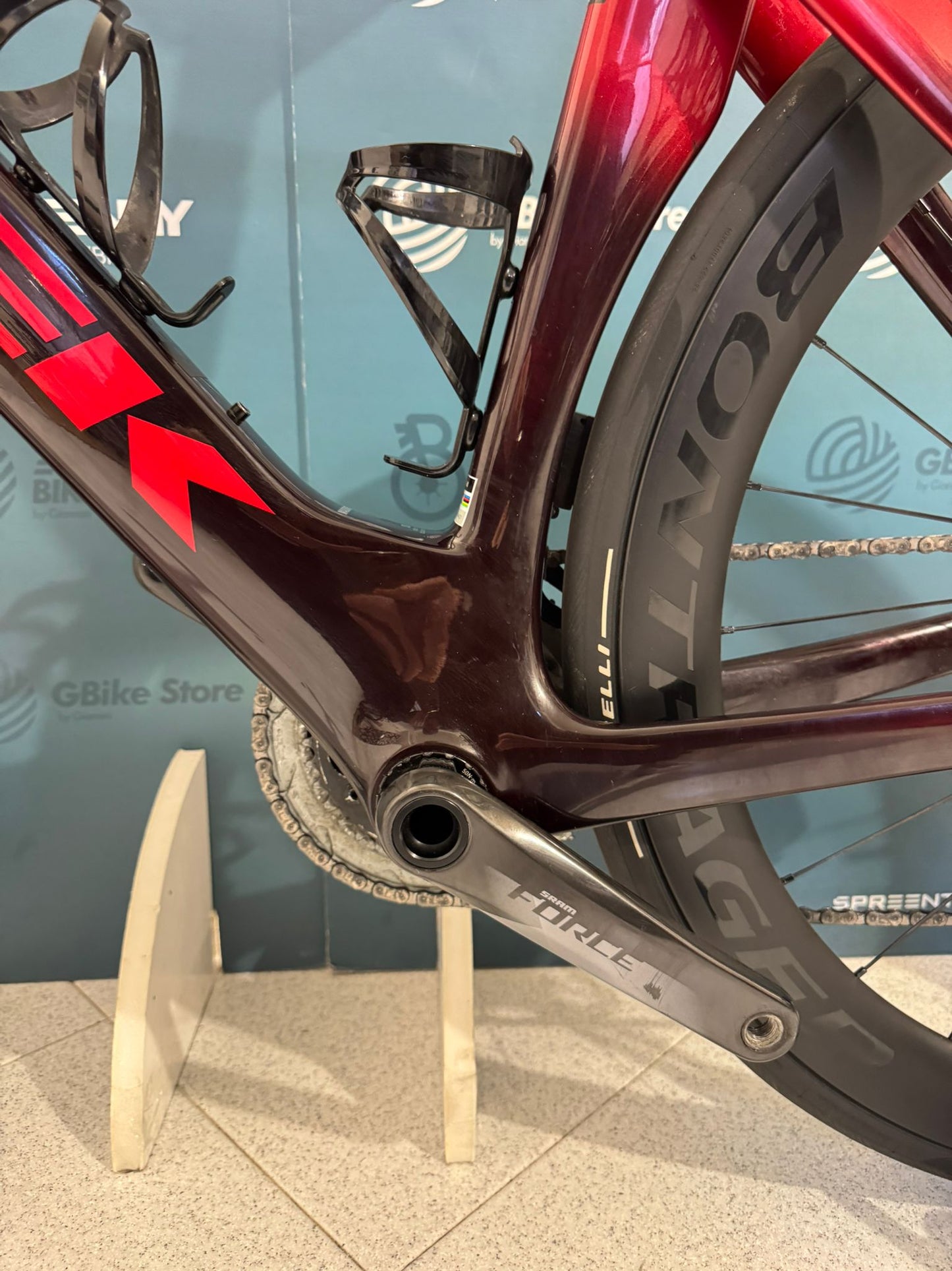 Trek Madone SLR 7 Gen 7 AXS Size 54 - Used