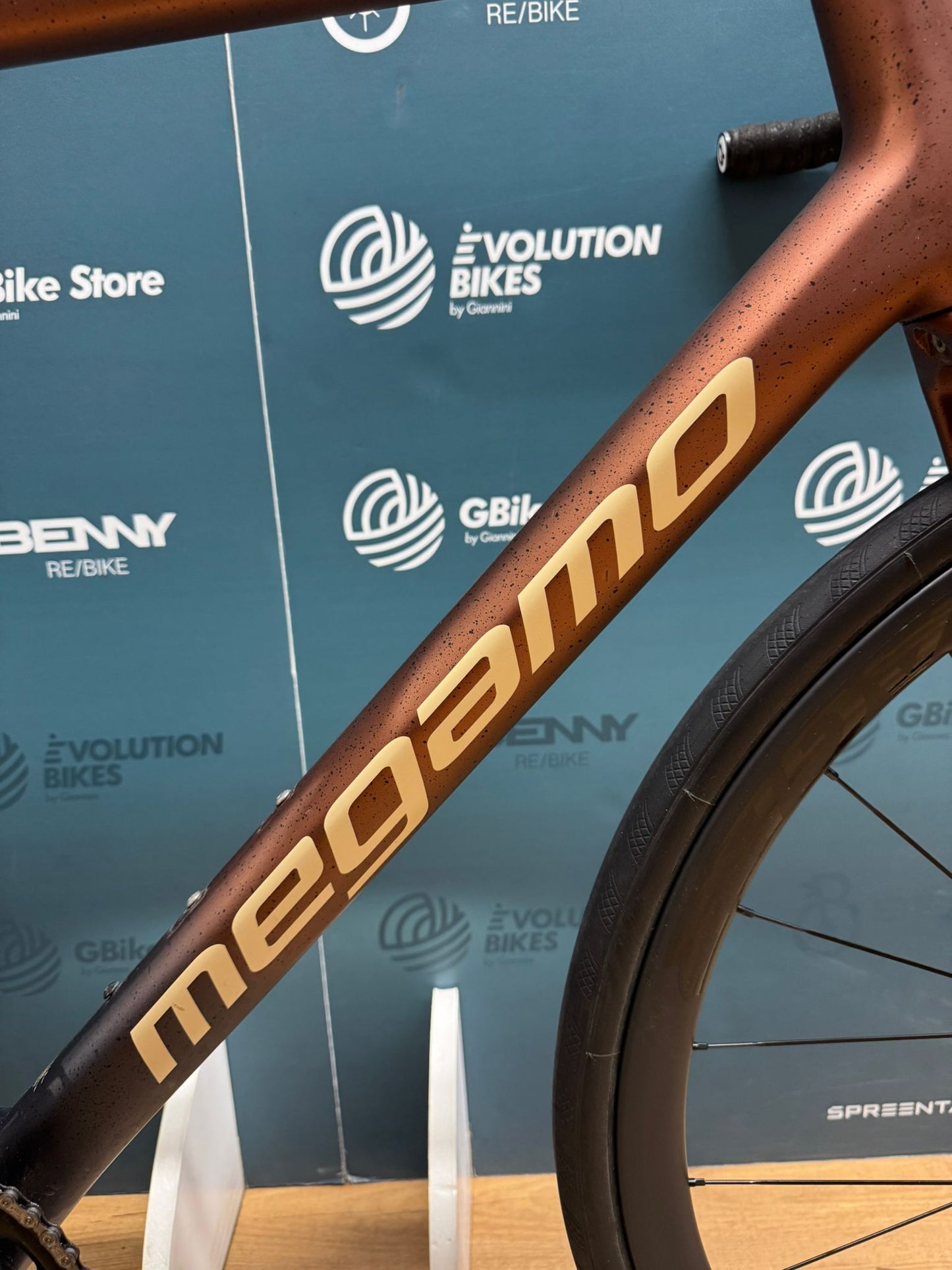 Megamo Soie 08 Taille XL - Utilisé