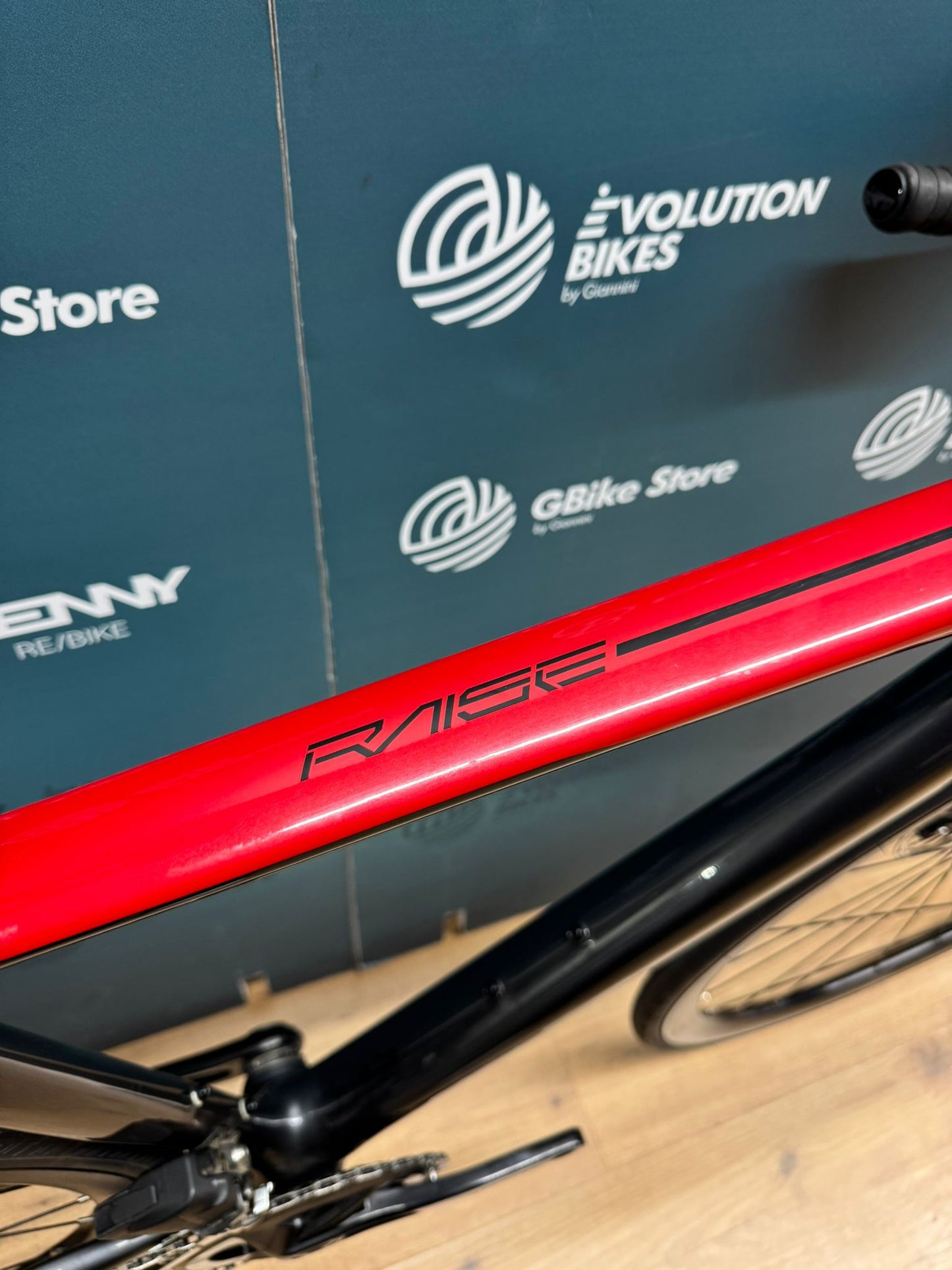 Megamo Raise 09 Tamaño AXS M - Usado