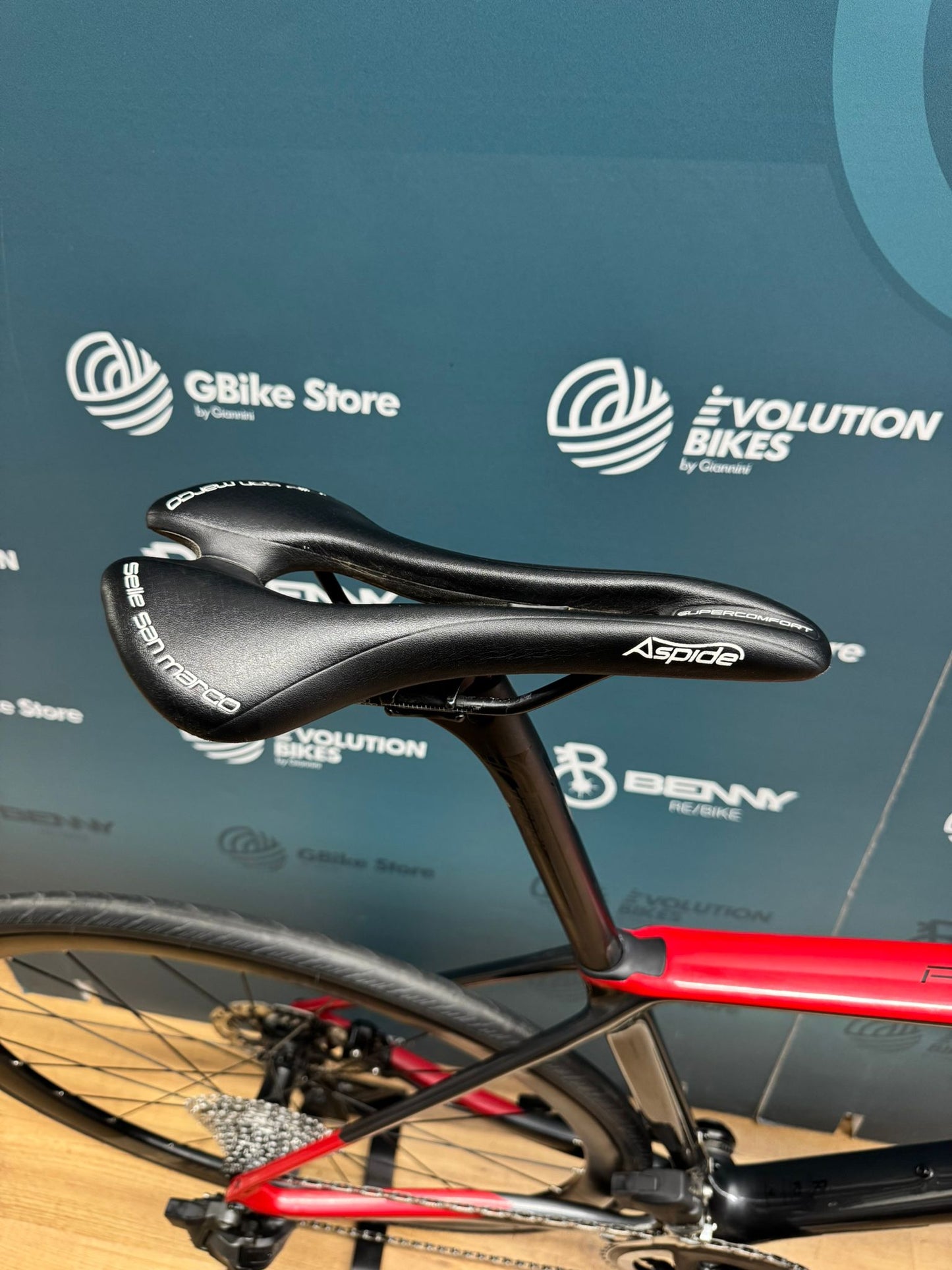 Megamo Raise 09 Tamaño AXS M - Usado