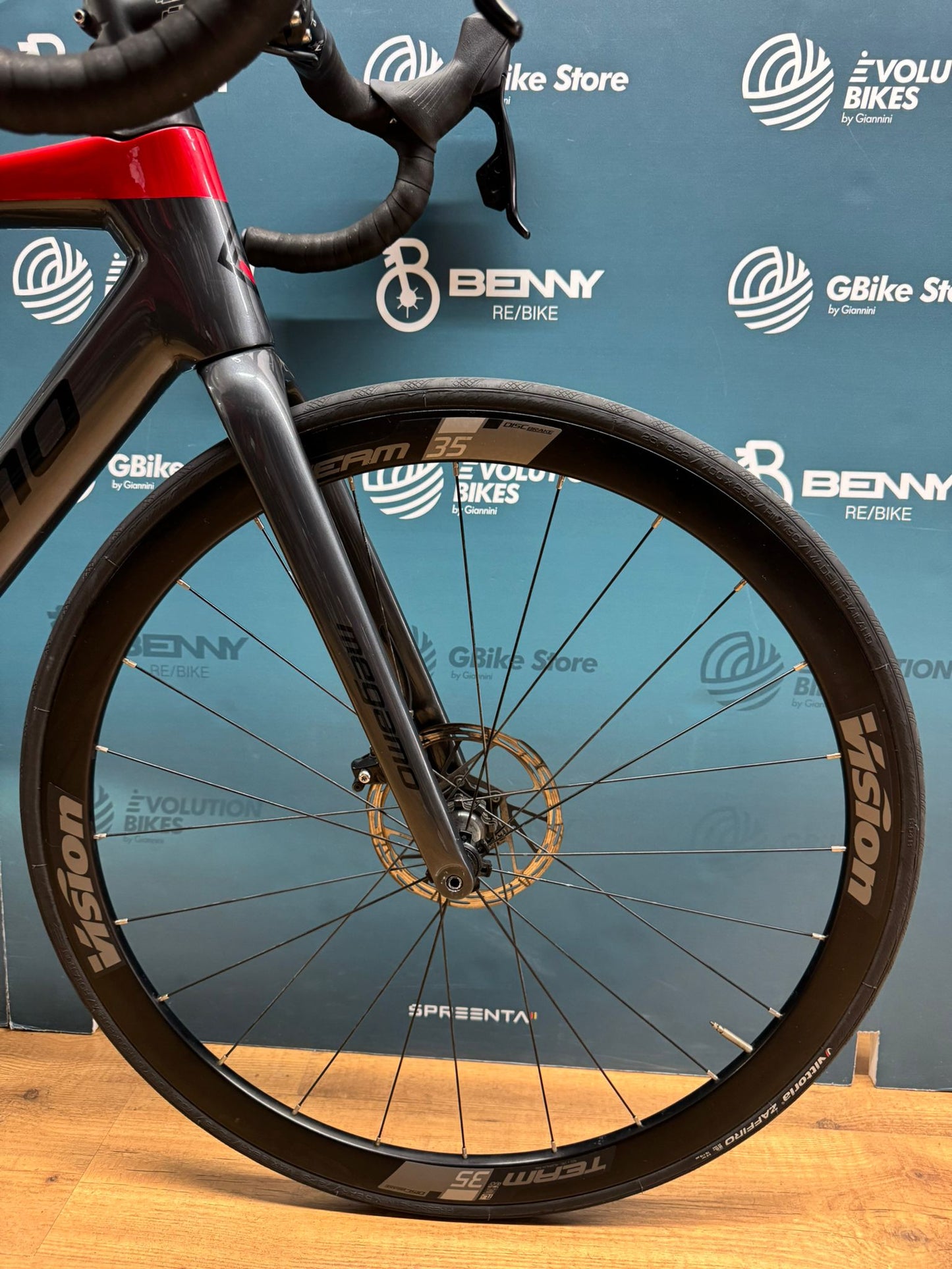 Megamo Raise 09 Tamaño AXS M - Usado