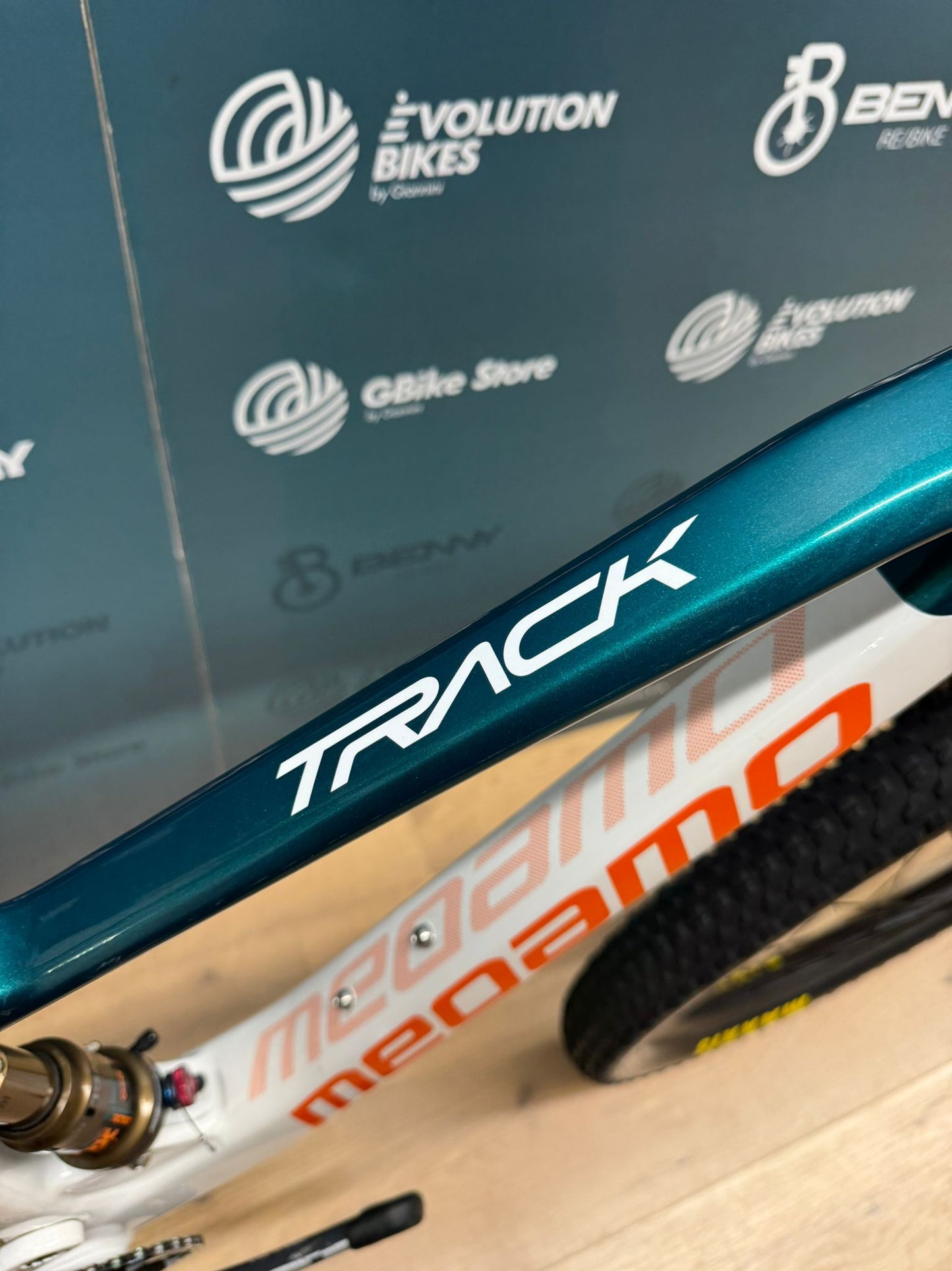 Megamo Piste XX1 Taille M - Utilisé