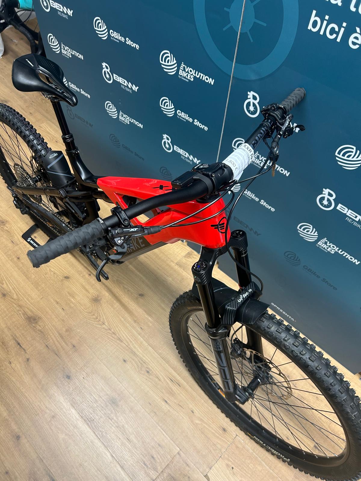 Brinke XXR Carbone Taille L - Utilisé