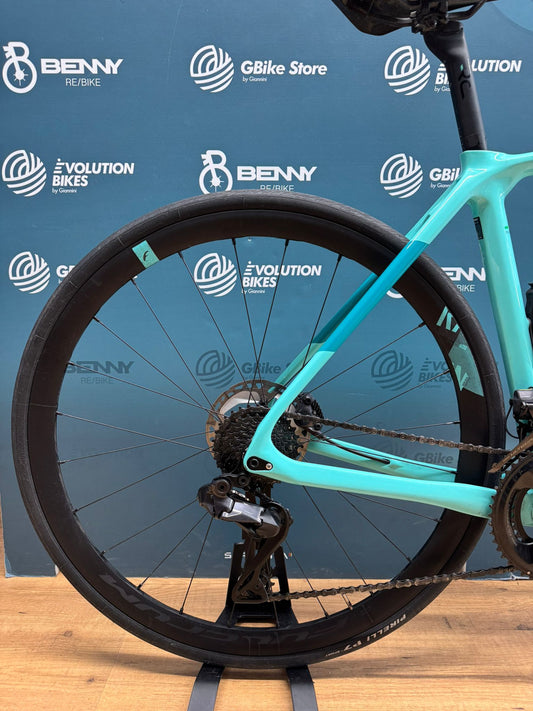 Bianchi Infinito Disc Ultegra Di2 12v Tamaño 53 - Usado