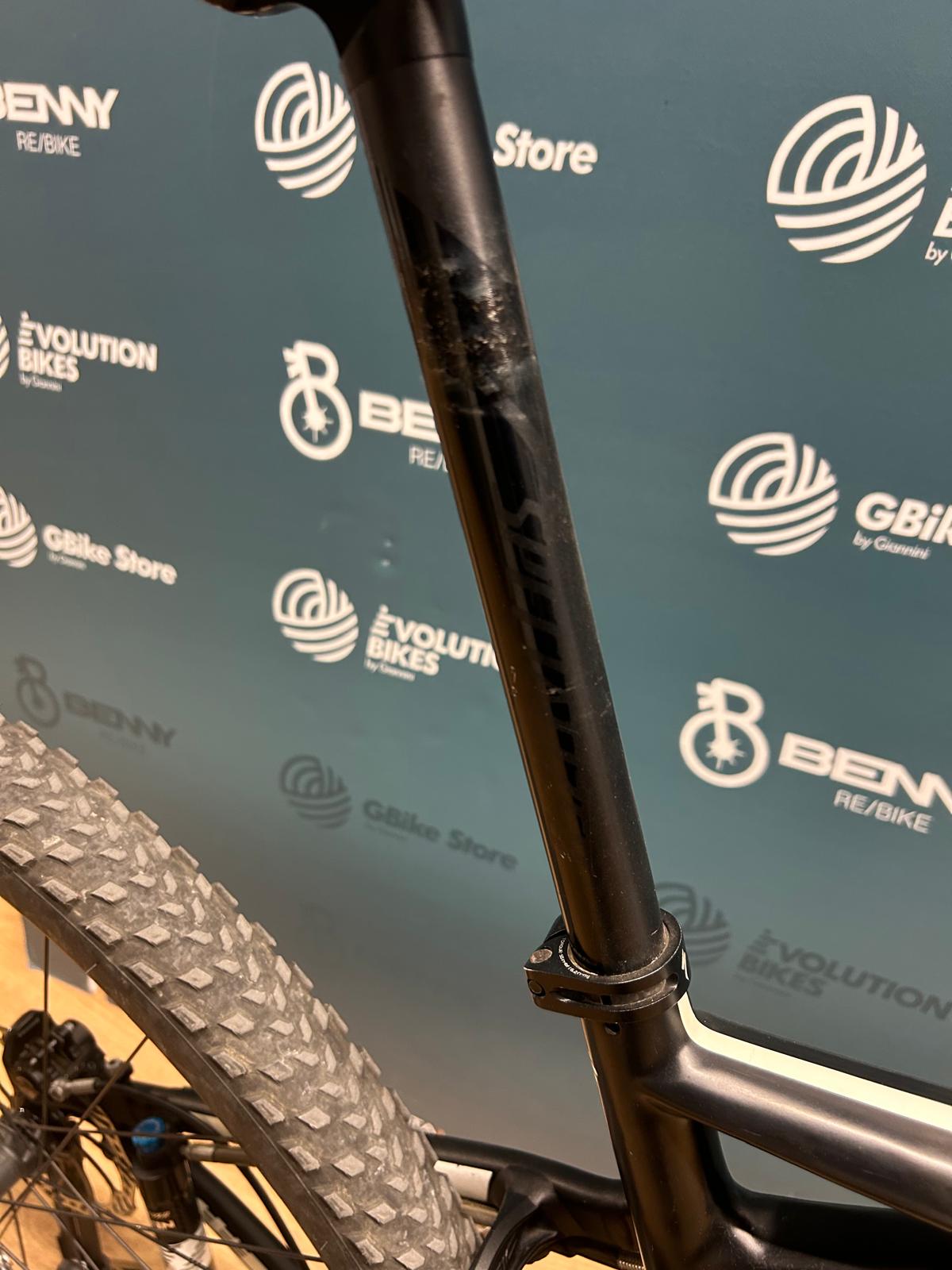 Tamaño de élite épico especializado M - Usado