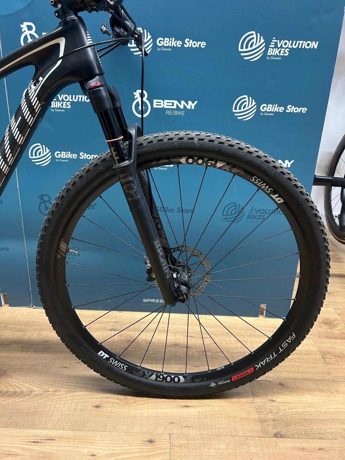 Tamaño de élite épico especializado M - Usado