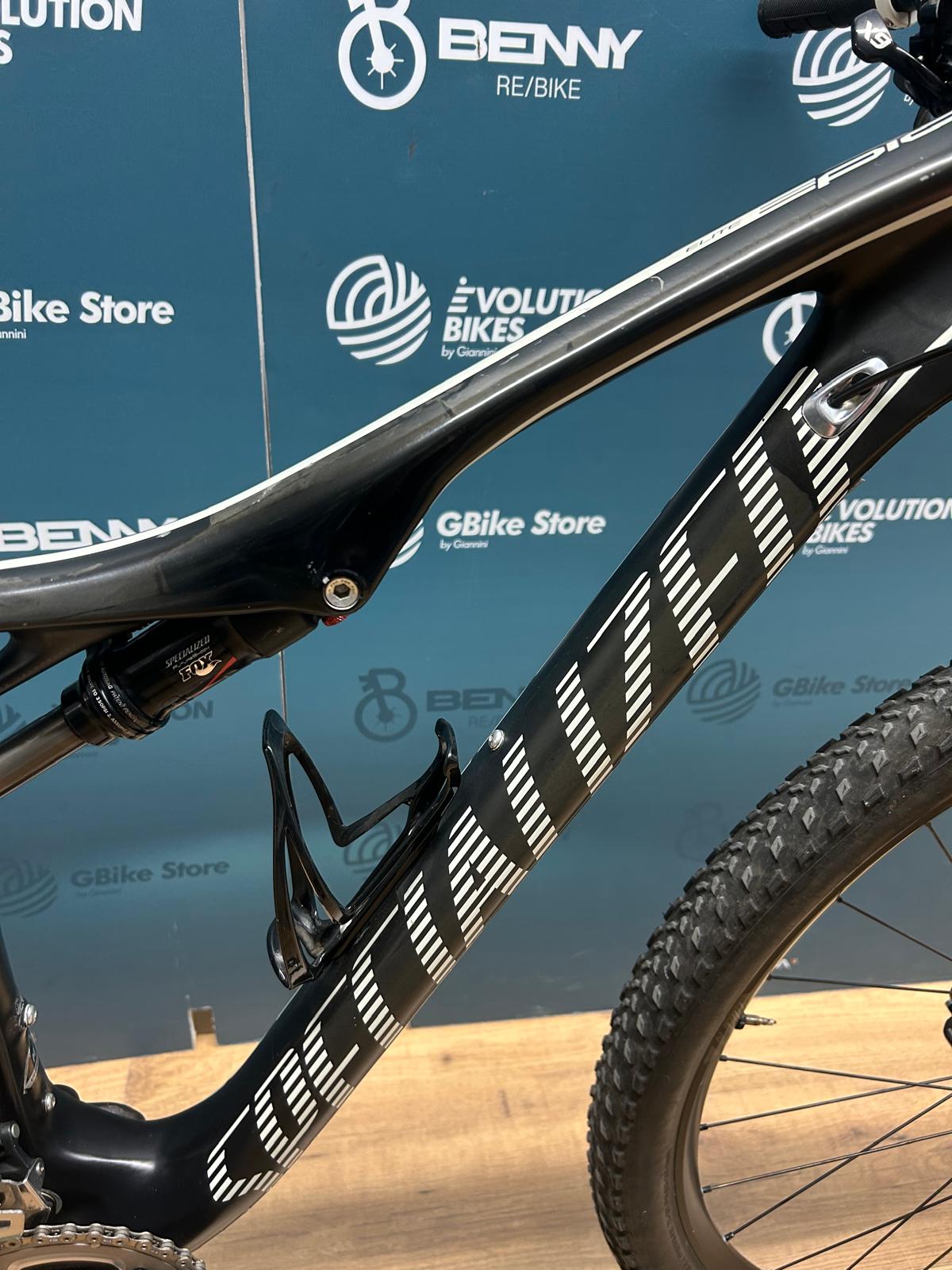 Tamaño de élite épico especializado M - Usado