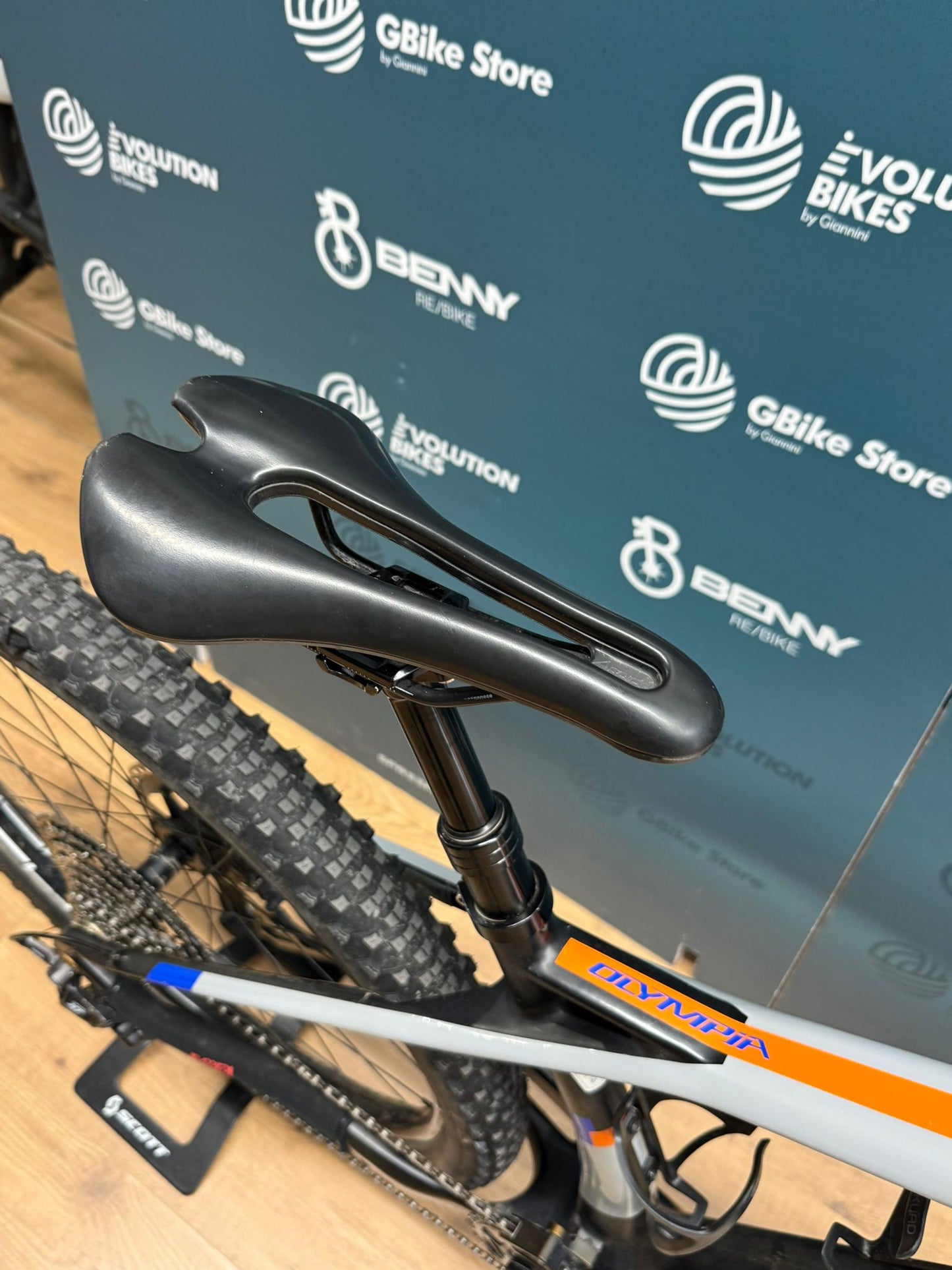 Taille Olympia F1 S - Utilisé