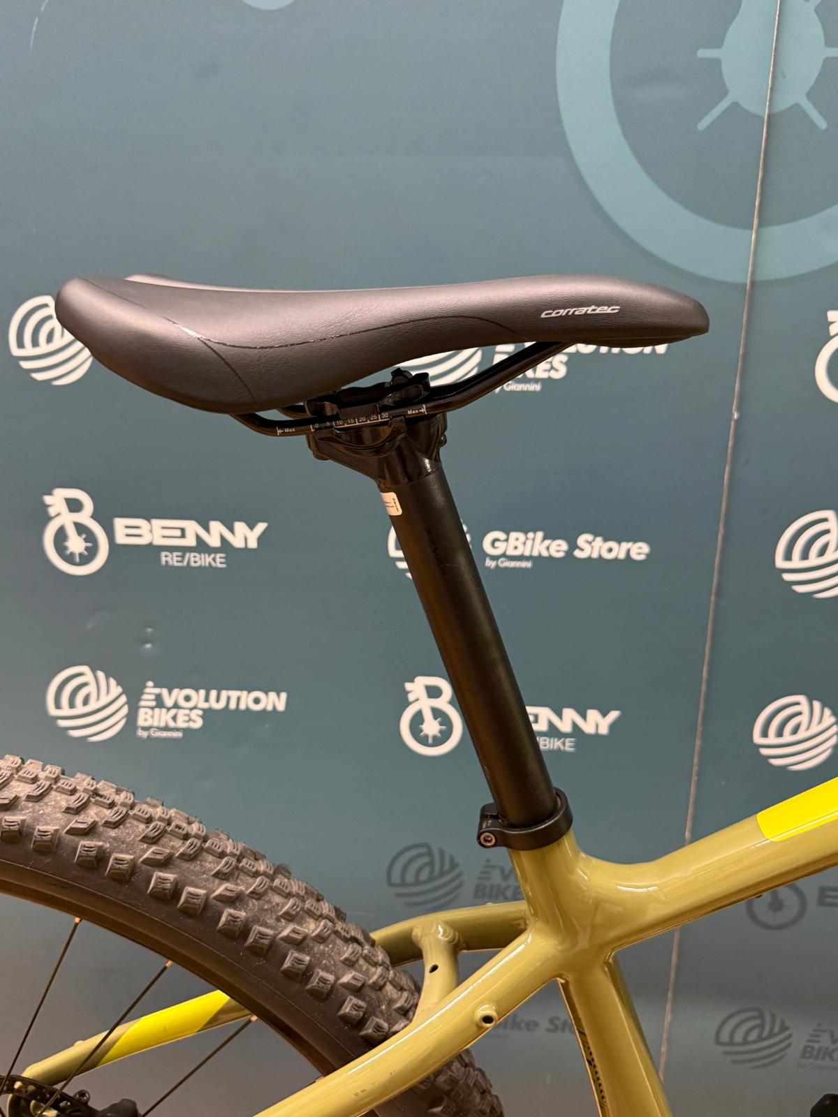 Corratec E-Power X-Vert LTD GENT 750Wh Tamaño 44 - Prueba de demostración