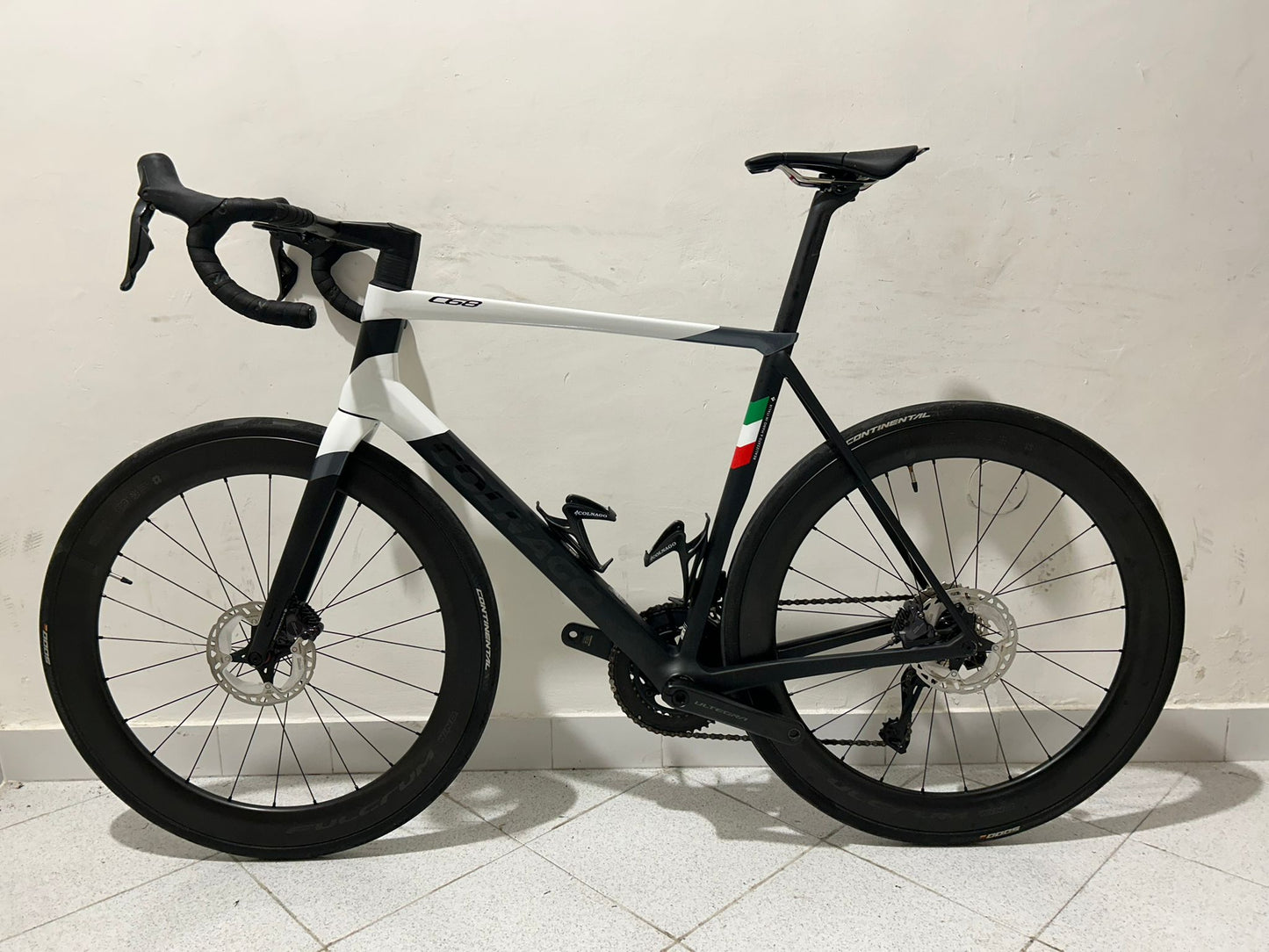 Colnago C68 DISC ULTEGRA DI2 Dimensiune 550 - Folosit