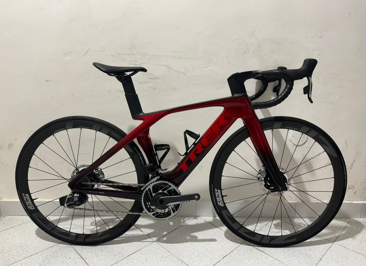 Trek Madone SLR 9 AXS Gen 7 koko 50 - käytetty