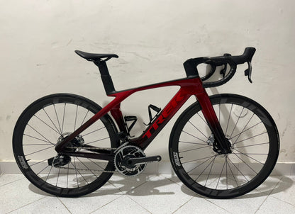 Trek Madone SLR 9 AXS Gen 7 koko 50 - käytetty