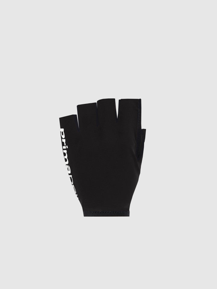 Pissei Gloves first skin 2024